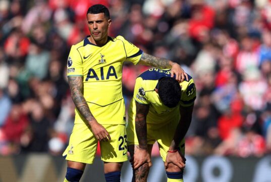 O Tottenham trouxe milhares de quilômetros de médicos após a lesão enquanto o cronograma de recuperação era compartilhado