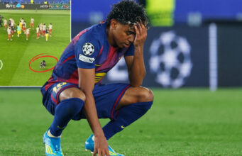 Uma imagem que tocou os torcedores do Barcelona: Lamin, afogado durante uma comemoração do Atlético