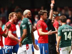 Wrexham: Quando a primeira temporada de Hollywood terminou em lágrimas no jogo final.