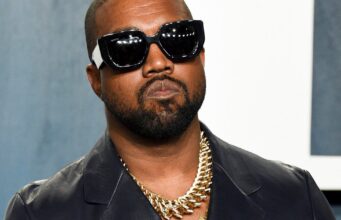 A próxima apresentação de Kanye West no festival de música italiano gera polêmica depois que o Reino Unido desqualifica o rapper por comentários antissemitas