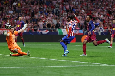 atletico-madrid-s-english-forward-22-ademola-lookman-scores-his-team-s-first-goal-during-the-uefa-ch.jpeg