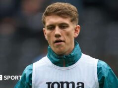 Ethan Galbraith: Vitor Matos espera que o meio-campista fique no Swansea por uma década