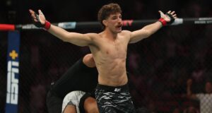 ‘Apenas improvisando’: Salkeld planeja mais aparições no UFC