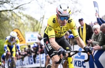 O duelo entre Wout van Aert e Mads Pedersen durante a prova final do Tour de Flandres?