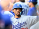 Lesão de Mookie Betts: o shortstop dos Dodgers pousa em IL com distensão oblíqua