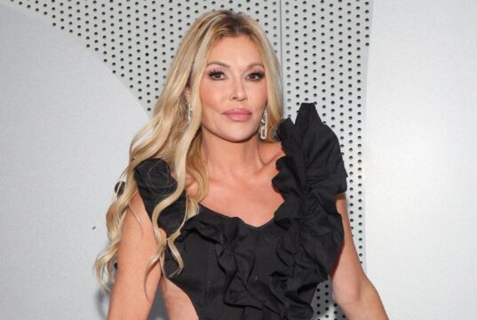 A estrela de ‘Real Housewives’ Brandi Glanville diz que tem micose na garganta