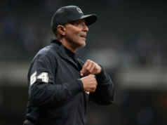 O árbitro CB Bucknor perde chamadas brutais no jogo Brewers-Rays e deixa Jake Bauer ‘grato’ pelo sistema de replay