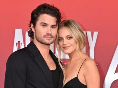 Kelsea Ballerini e Chase Stokes participam do Fashion Trust America Awards