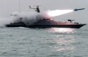 Guerra da Ásia Ocidental: Ataque a um navio de carga perto do Estreito de Ormuz, segundo o Exército Britânico