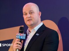 Rhodri Jones: RFL nomeia Diretor Geral Comercial RL como CEO interino