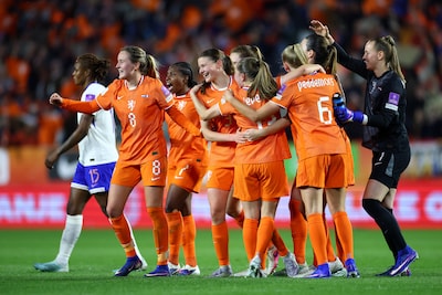 de-oranje-leeuwinnen-boekten-een-verrassende-zege-op-frankrijk.jpeg
