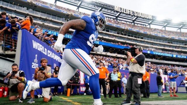 dexterlawrencegiants.jpg