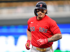 Jarren Duran, do Red Sox, diz que gesto obsceno foi uma resposta aos fãs que lhe disseram para se matar