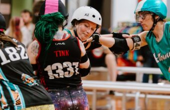 Desde assistir até competir, Steffy encontrou seu nicho na pista de roller derby em ritmo acelerado e não olhou para trás