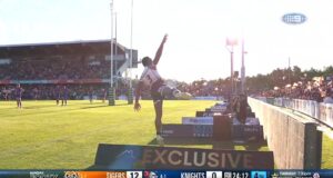 A volta de Tiger para a bola milagrosa leva a uma dobradinha