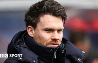 Danny Ruhl não estará assistindo aos rivais pelo título enquanto o Rangers estiver na liderança.
