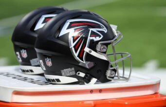 Falcons revelam novos uniformes primários para a temporada de 2026
