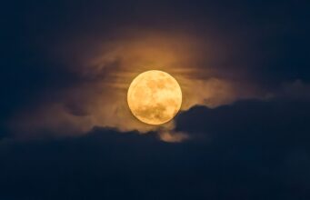 Lua cheia de maio de 2026 – quando, onde e como ver a lua florida