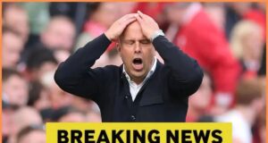 A estrela do Liverpool, Jeremie Frimpong, se machucou aos 12 minutos para Holanda x Equador