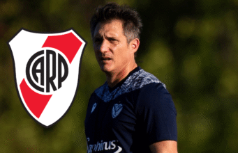 Eles descobrem que ele sai para se divertir e River o manda para Vélez RIVER PLATE El Intransigente.