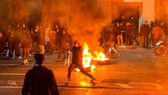 iran-protests.jpg