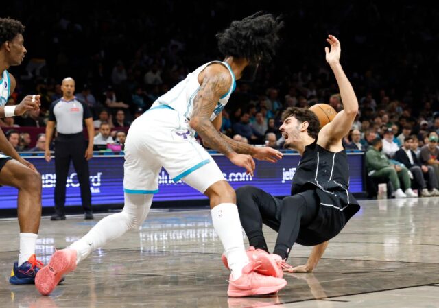 knocks-ball-hands-brooklyn-nets-124807044.jpg