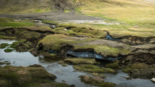 melting-arctic-permafrost-svalbard-island-norway.webp.webp