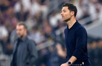Joe Cole descreve a razão pela qual o Liverpool poderia desprezar a transferência do Chelsea para Xabi Alonso
