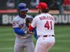 Francisco Lindor, do Mets, cometeu dois erros caros enquanto sua queda inicial continuava