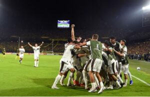 Platense derrotou o Peñarol por 2 a 1 no Uruguai e somou a primeira vitória da história na Copa Libertadores
