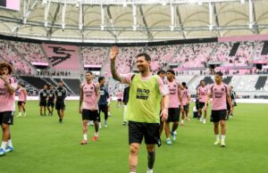 que horas são, formações e como assistir na estreia no estádio