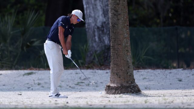 rickie-fowler-united-states-plays-1074012066.jpg