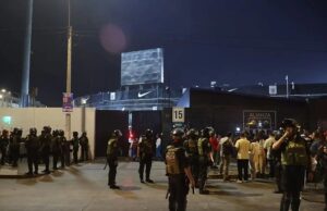 Muro desabou no estádio Alianza Lima durante bandeirada, deixando um morto e mais de 60 feridos