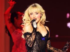 Sabrina Carpenter se desnuda no videoclipe picante de sua música ‘House Tour’