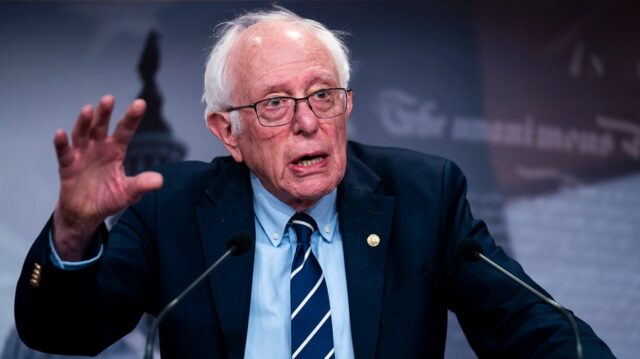sandersbernie_032526gn01_w.jpg