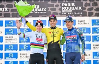 Podcast em rolos | ‘Três arrepios e um nó na garganta devido à vitória de Wout van Aert em Paris-Roubaix’