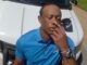 Tiger Woods é preso por dirigir embriagado, embora o resultado do teste do bafômetro tenha sido zero.