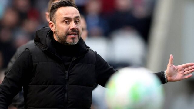 tottenham-hotspur-manager-roberto-de-zerbi-reacts-during-the-match-2.JPG