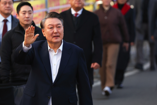 O Tribunal de Apelações de Seul condenou o ex-presidente sul-coreano Yoon Suk-yeol a mais 7 anos de prisão
