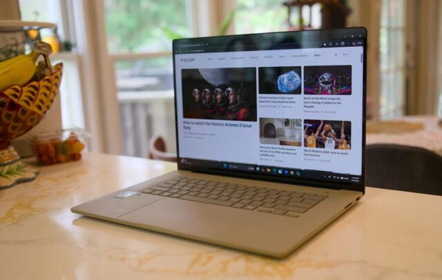 zenbook_a16-4_2459.jpg