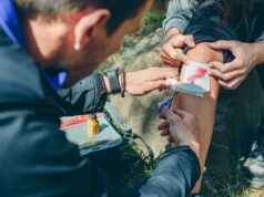 O programa paramédico aprimora as capacidades médicas das equipes de busca no Oregon.