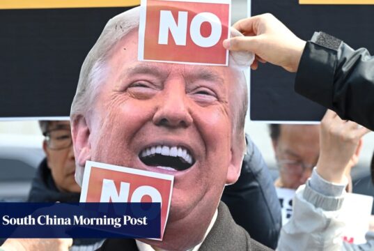 A Coreia do Sul rejeita o apelo de Trump ao ‘Projeto Liberdade’ após incêndio no navio Ormuz.