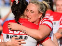 Superliga Feminina: Vitória de St Helens, Leeds e Huddersfield.
