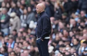 Arne Slott: Técnico do Liverpool demitido após defesa mediana do título da EPL