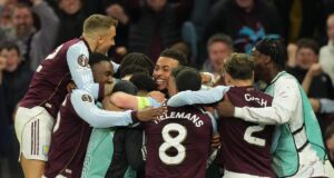 Villa, Freiburg se recuperou para chegar à final da Europa