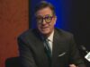 Stephen Colbert retorna à TV um dia após o final do The Late Show