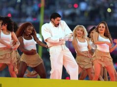 Bad Bunny criticado por show ‘obsceno’ e ‘nojento’ do intervalo do Super Bowl enquanto vazavam reclamações da FCC