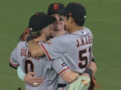 As estrelas do San Francisco Giants surpreenderam os fãs com uma celebração sexual selvagem após derrotar os Dodgers