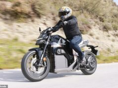 A primeira motocicleta elétrica da Honda pode ser uma virada de jogo para os motociclistas: pilotamos a WN7