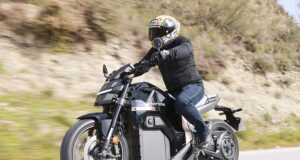A primeira motocicleta elétrica da Honda pode ser uma virada de jogo para os motociclistas: pilotamos a WN7